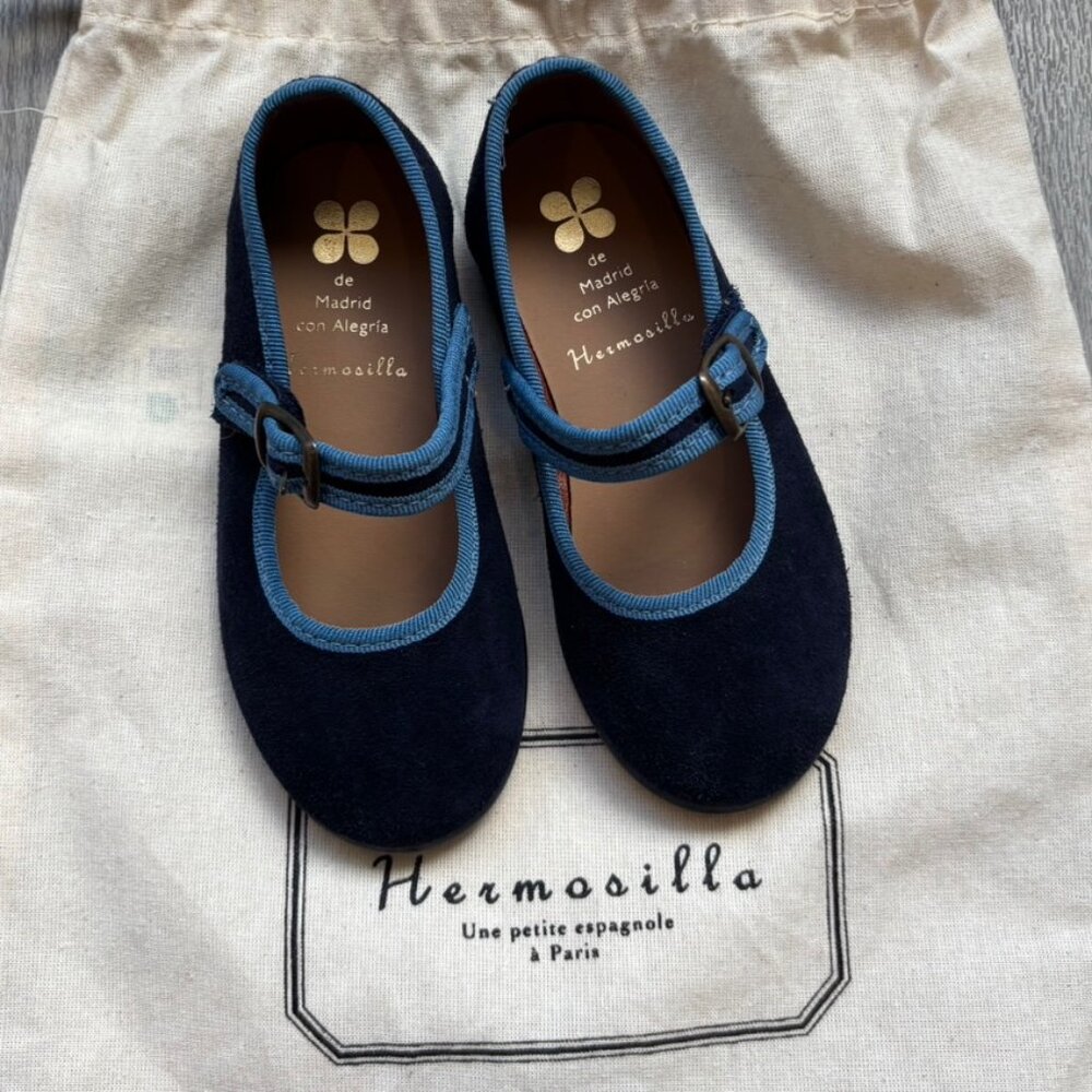 Hermosilla Ballerina Shoe Navy Blue in size 25